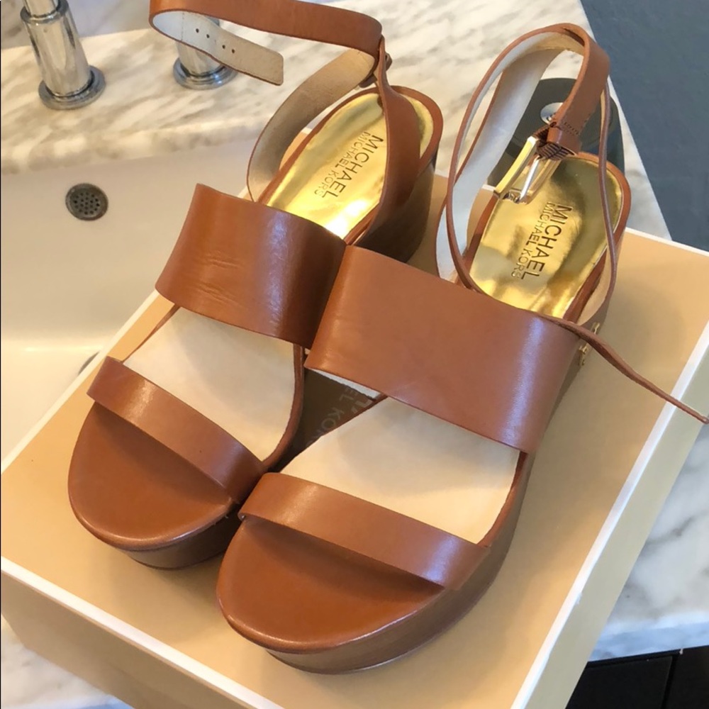 Michael Kors Plataform Sandals